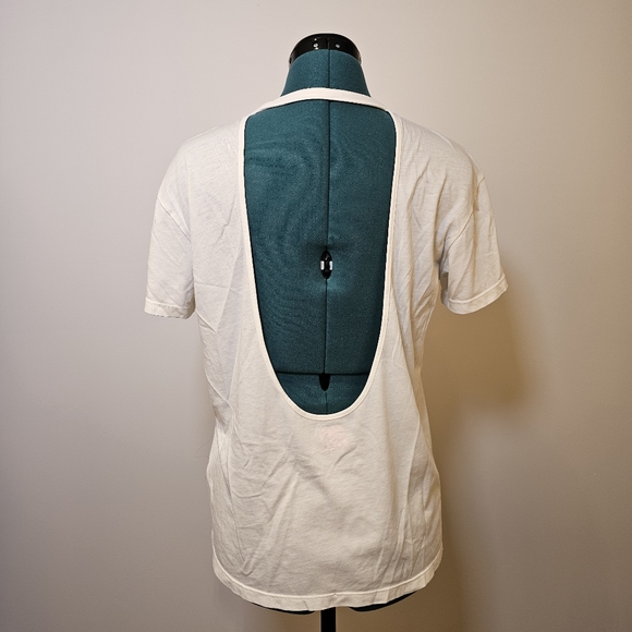 Juicy Couture white knit low back graphic t-shirt size XS US - Picture 4 of 6